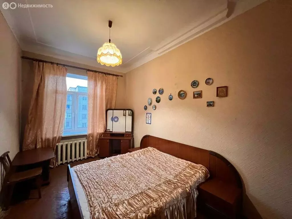4-комнатная квартира: Волхов, улица Володарского, 1 (93.3 м) - Фото 0