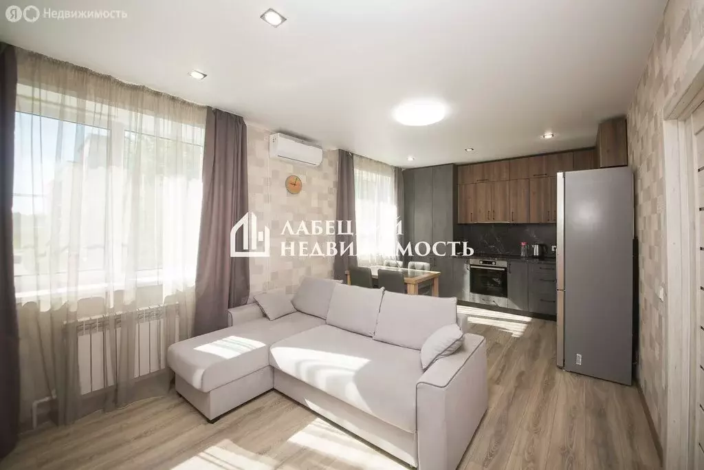 2-комнатная квартира: Тутаев, Соборная улица, 69А (71.2 м) - Фото 0