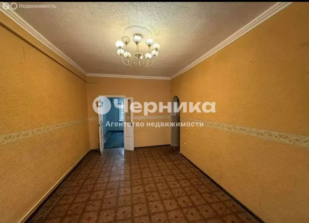 4-комнатная квартира: Шахты, улица Шевченко, 110 (71.1 м) - Фото 1
