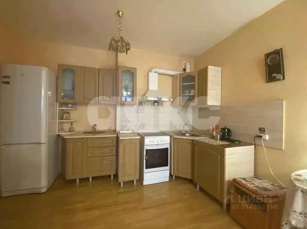 2-к кв. Волгоградская область, Волгоград ул. Ткачева, 17 (59.8 м) - Фото 0