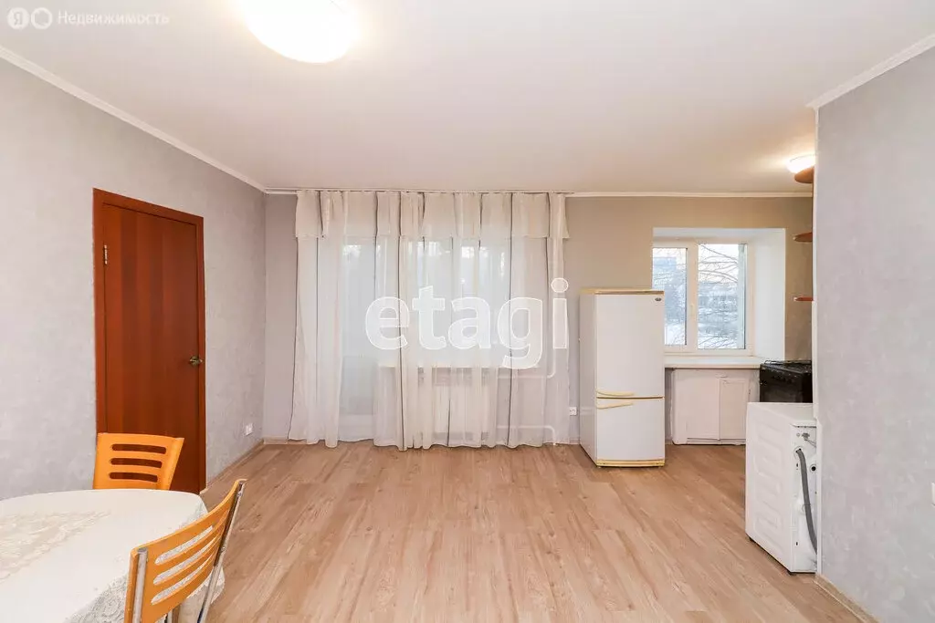 2-комнатная квартира: Тюмень, улица Мельникайте, 103 (42.3 м) - Фото 0