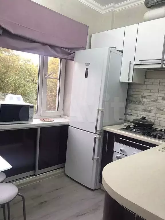 3-к. квартира, 64 м, 3/6 эт. - Фото 0