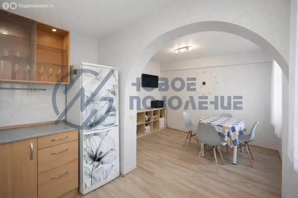 4-комнатная квартира: Омск, улица 75-й Гвардейской Бригады, 3 (59.2 м) - Фото 1