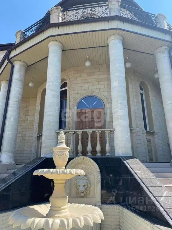 Дом в Ингушетия, Назрань ул. Поляничко (450 м) - Фото 1