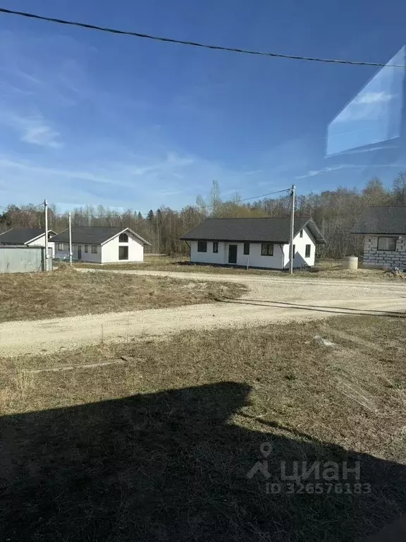 Участок в Ленинградская область, Кингисеппский район, Большелуцкое ... - Фото 1