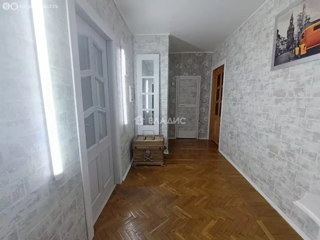 3-комнатная квартира: Коломна, улица Гагарина, 17 (58.7 м) - Фото 0