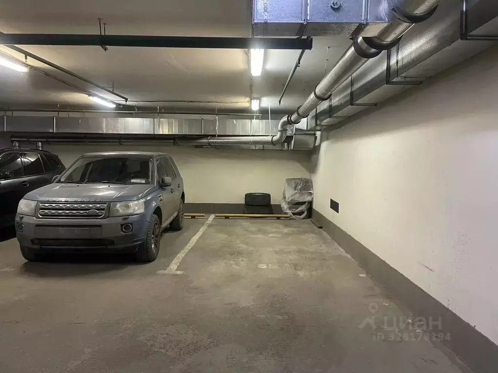 Гараж в Москва ул. Большая Набережная, 9 (15 м) - Фото 1