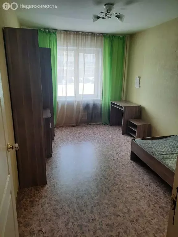 3-комнатная квартира: Барнаул, улица Шумакова, 61 (65 м) - Фото 0