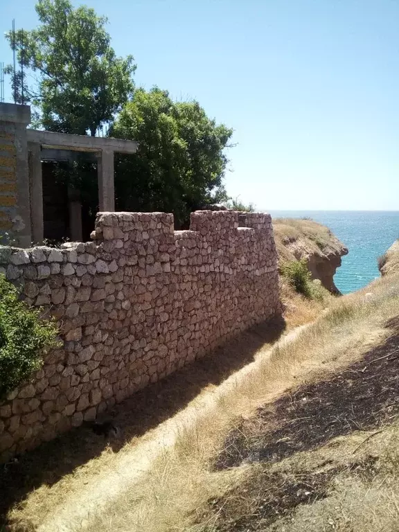 Гараж в Севастополь Кача пгт, ул. Ударная, 18/2 (260 м) - Фото 0