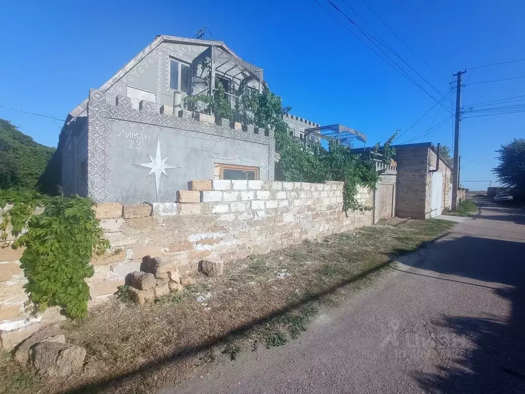 Дом в Крым, Сакский район, с. Молочное ул. Лиманная, 28А (90 м) - Фото 1