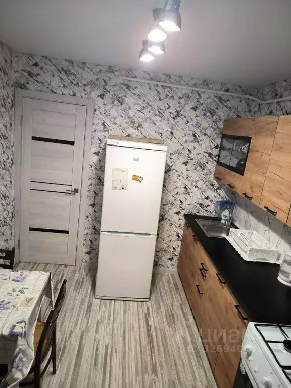 3-к кв. Башкортостан, Ишимбай ул. Чкалова, 5А (72.7 м) - Фото 1