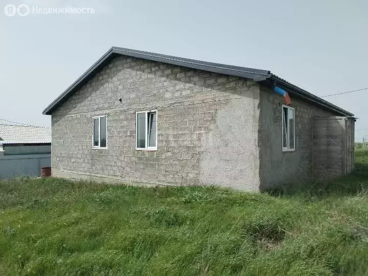 Дом в Краснодарский край, муниципальный округ Анапа, посёлок Пятихатки ... - Фото 0