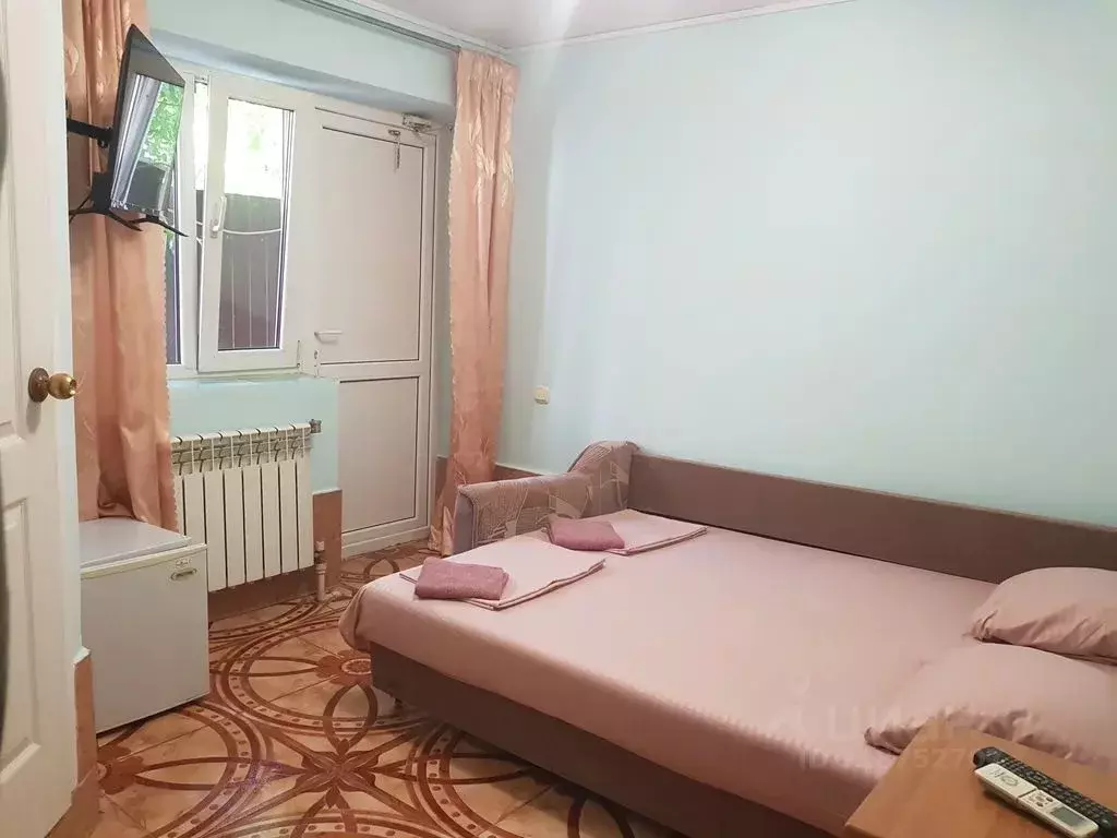 Комната Краснодарский край, Геленджик ул. Нахимова, 3 - Фото 1
