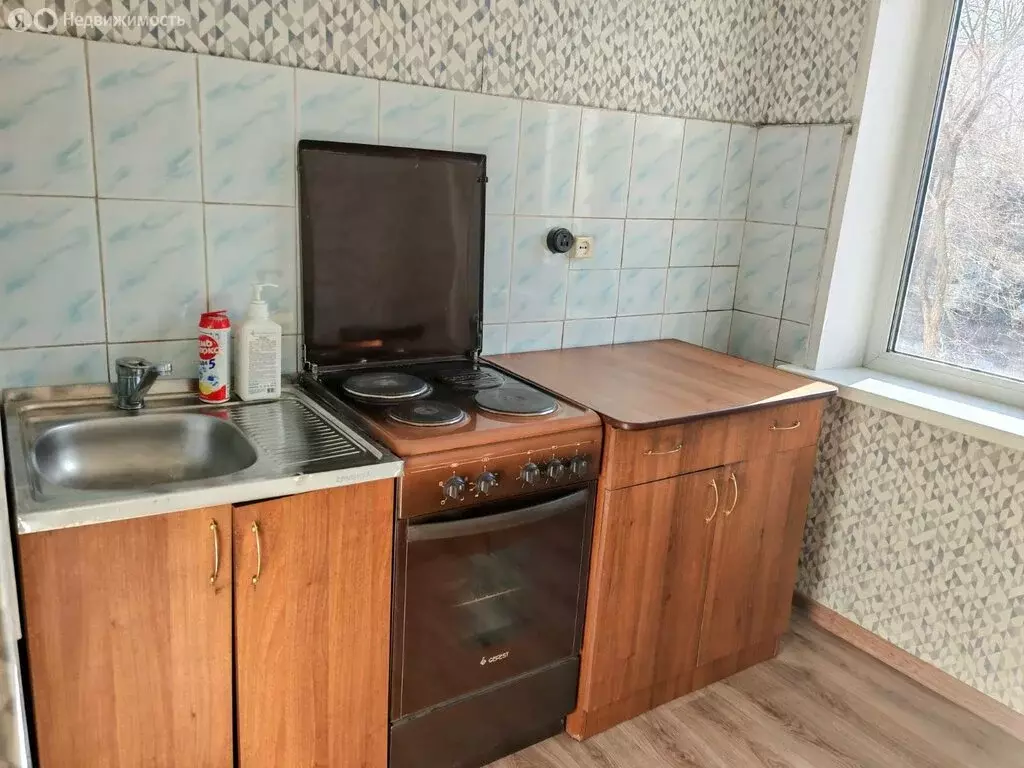 2-комнатная квартира: Черногорск, проспект Космонавтов, 3 (43 м) - Фото 0