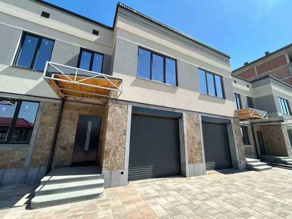 Таунхаус в Кабардино-Балкария, Чегемский район, с. Шалушка ул. Ленина, ... - Фото 1