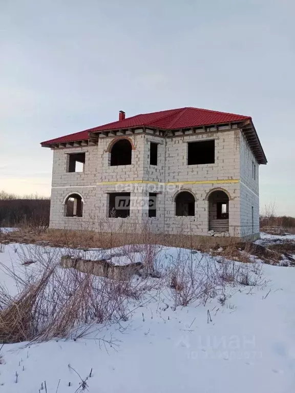 Дом в Курская область, Золотухинский район, Тазовский сельсовет, с. ... - Фото 0