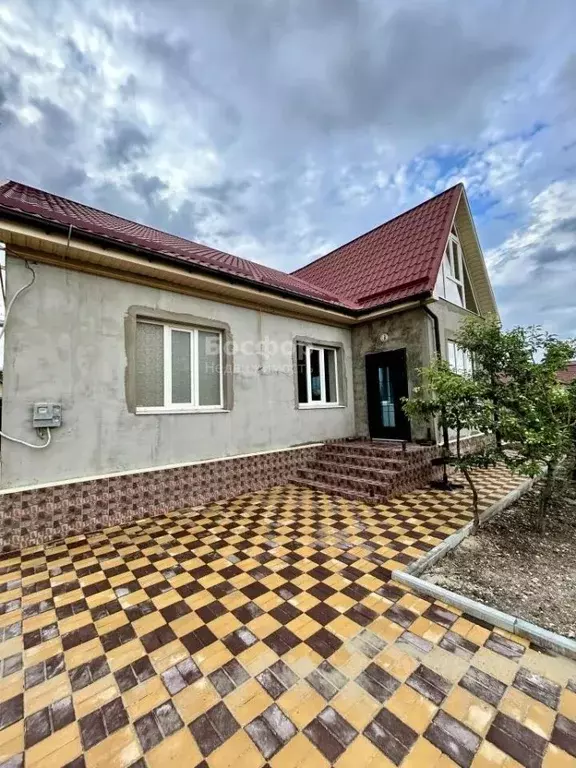 Дом в Крым, Кировский район, с. Яркое Поле ул. Победы (152 м) - Фото 1