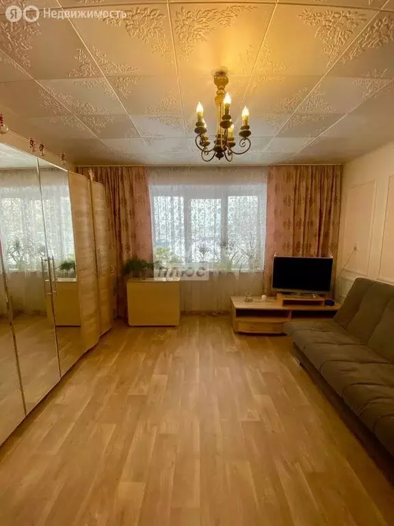 3-комнатная квартира: Миасс, переулок Жебруна, 10 (63 м) - Фото 1