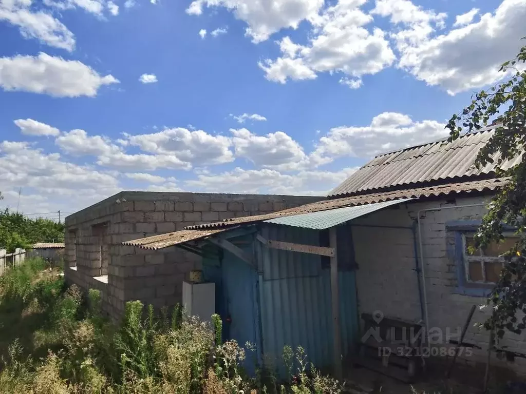 Дом в Волгоградская область, Иловля рп ул. Буденного (100 м) - Фото 0