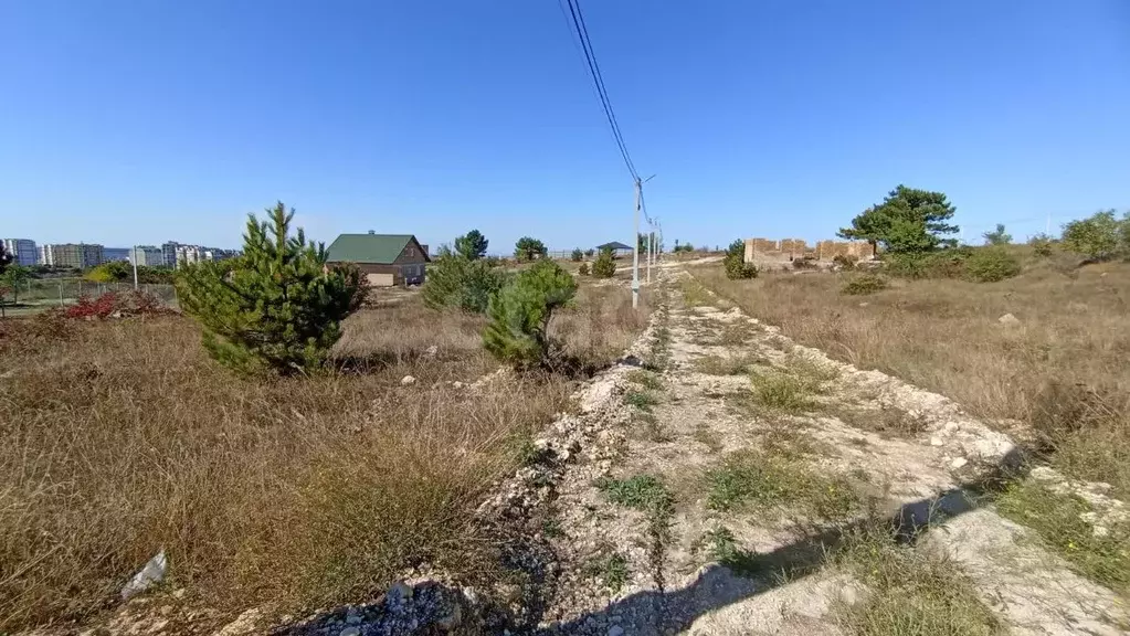 Участок в Крым, Симферополь ул. Героев Альмы (6.0 сот.) - Фото 1