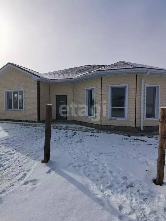 Дом в Белгородская область, Старооскольский городской округ, с. Озерки ... - Фото 0