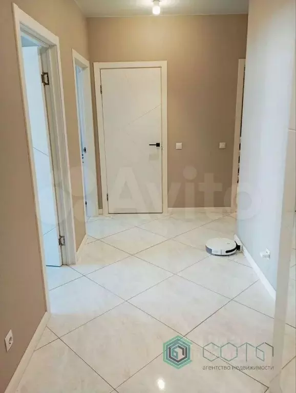 2-к кв. Калининградская область, Калининград проезд Крымский, 2 (65.0 ... - Фото 1