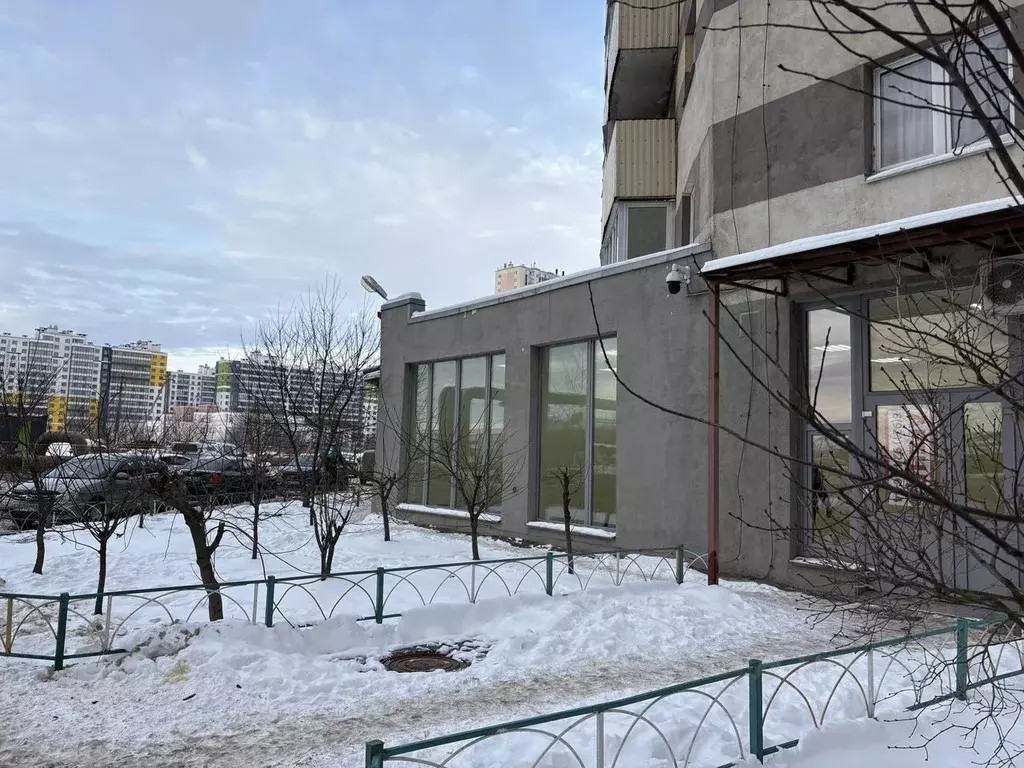 Помещение свободного назначения в Санкт-Петербург пос. Шушары, просп. ... - Фото 1