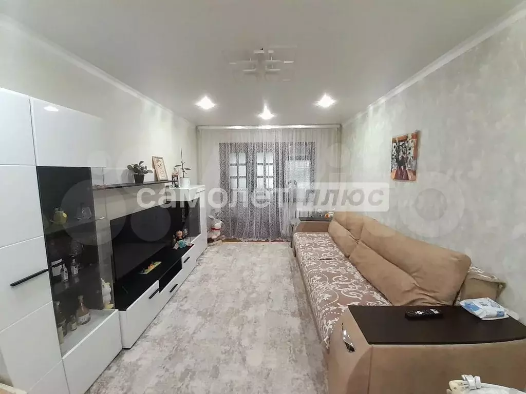 2-к. квартира, 45 м, 1/5 эт. - Фото 0