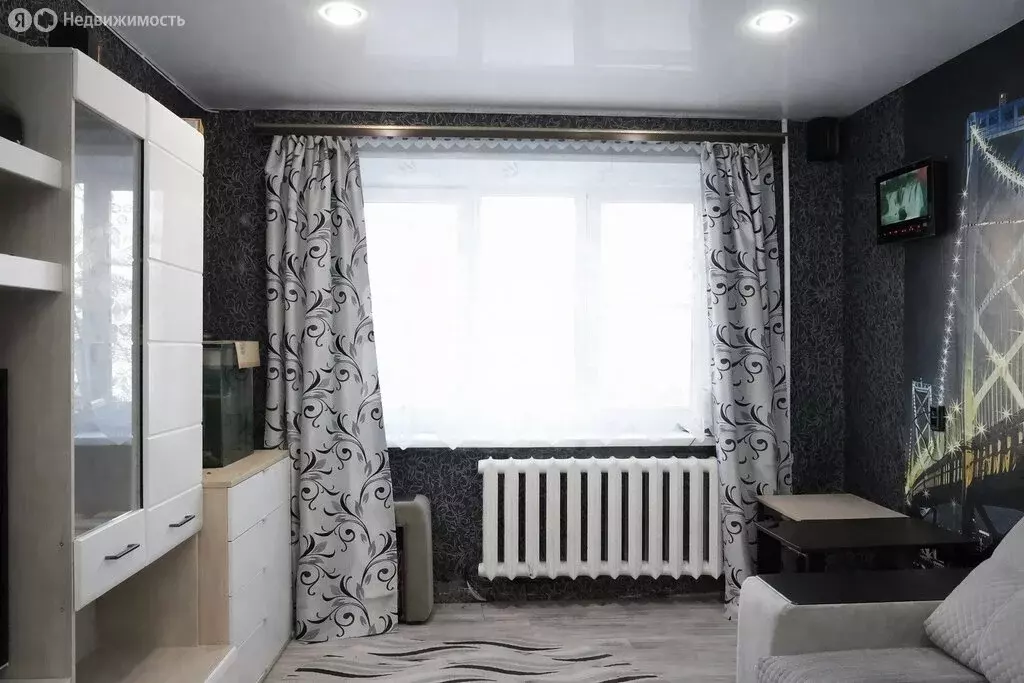 2-комнатная квартира: Верхний Уфалей, Каслинская улица, 4А (45 м) - Фото 1