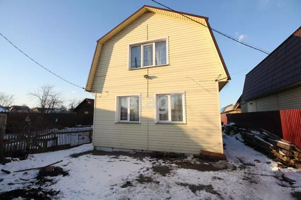 Дом в Красноярский край, Красноярск просп. Металлургов, 2Д/232А (100 ... - Фото 1