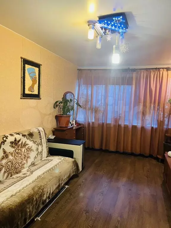 Комната 17,3 м в 4-к., 1/9 эт. - Фото 1