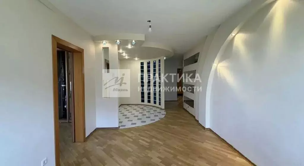 Продается 3-комнатная квартира - Фото 2