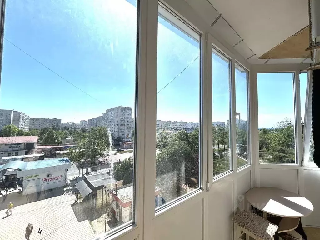 2-к кв. Севастополь просп. Октябрьской Революции, 43 (58.0 м) - Фото 1