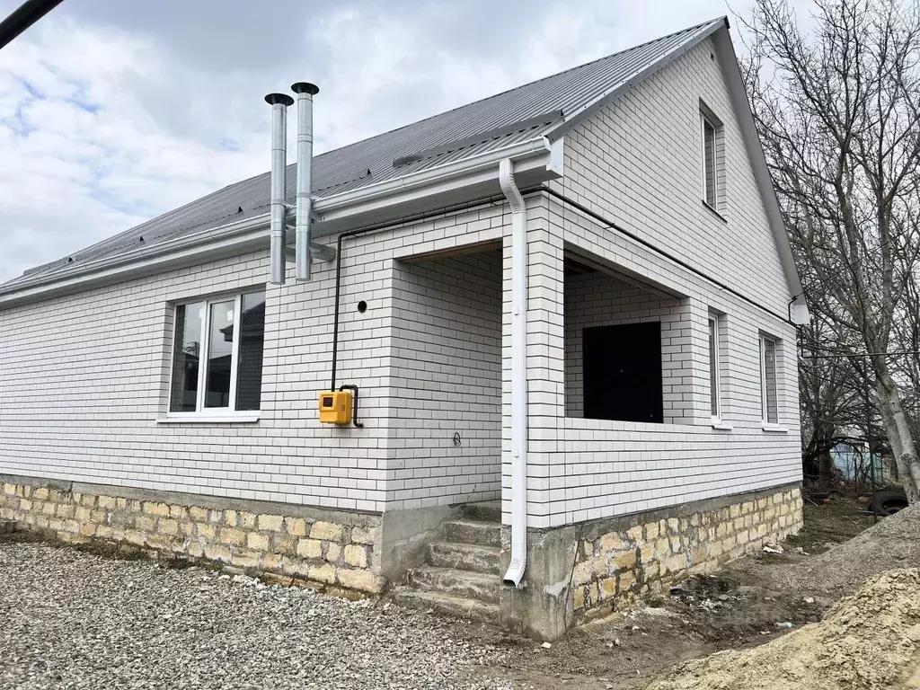 Дом в Ставропольский край, Михайловск Шпаковский район, Почтовая ул. ... - Фото 1