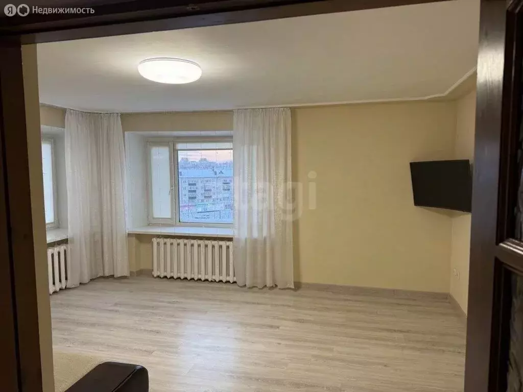 3-комнатная квартира: Тюмень, Харьковская улица, 57к2 (83.5 м) - Фото 1