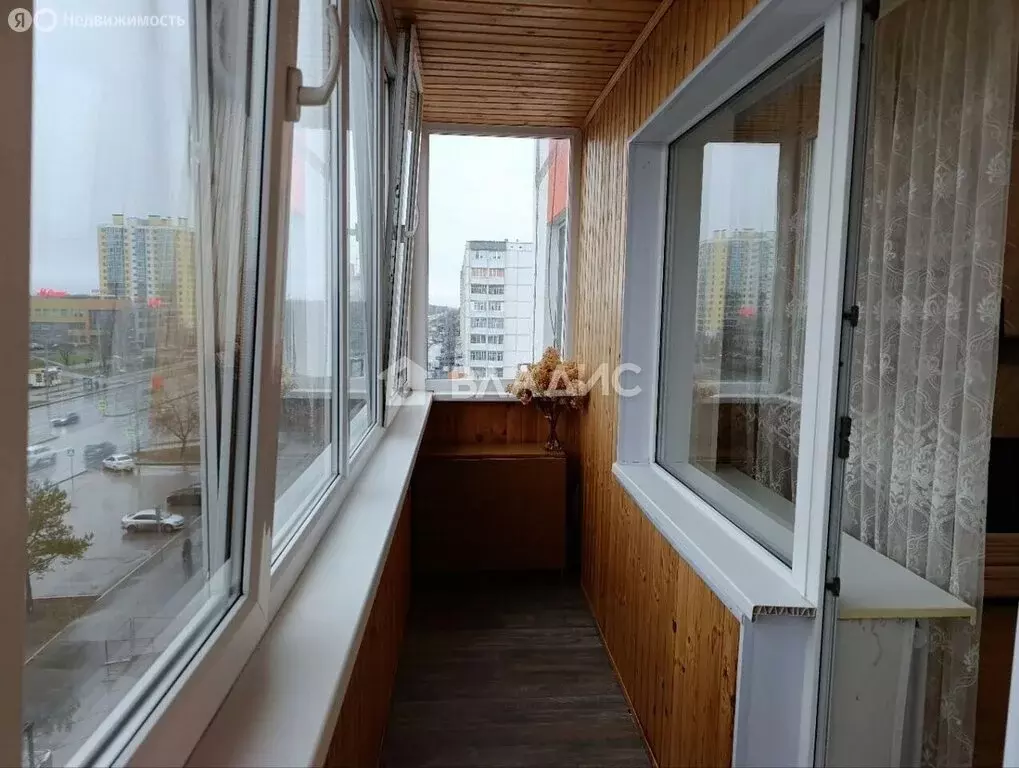 3-комнатная квартира: Тобольск, 8-й микрорайон, 31 (67 м) - Фото 2