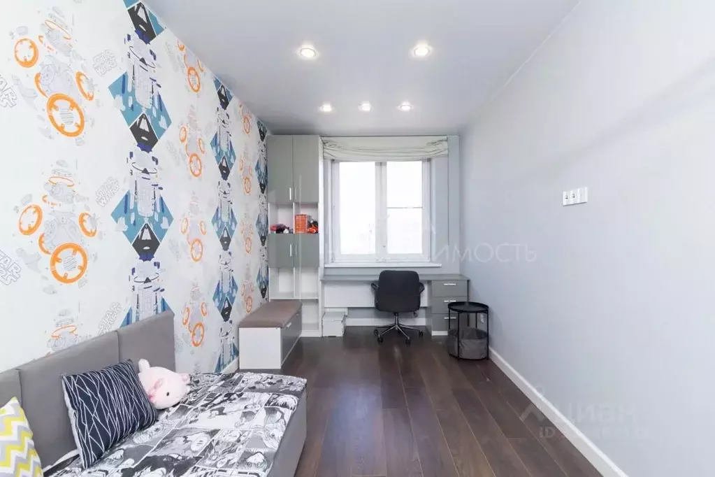 2-к кв. Тюменская область, Тюмень ул. Тимофея Чаркова, 81к1 (62.5 м) - Фото 1