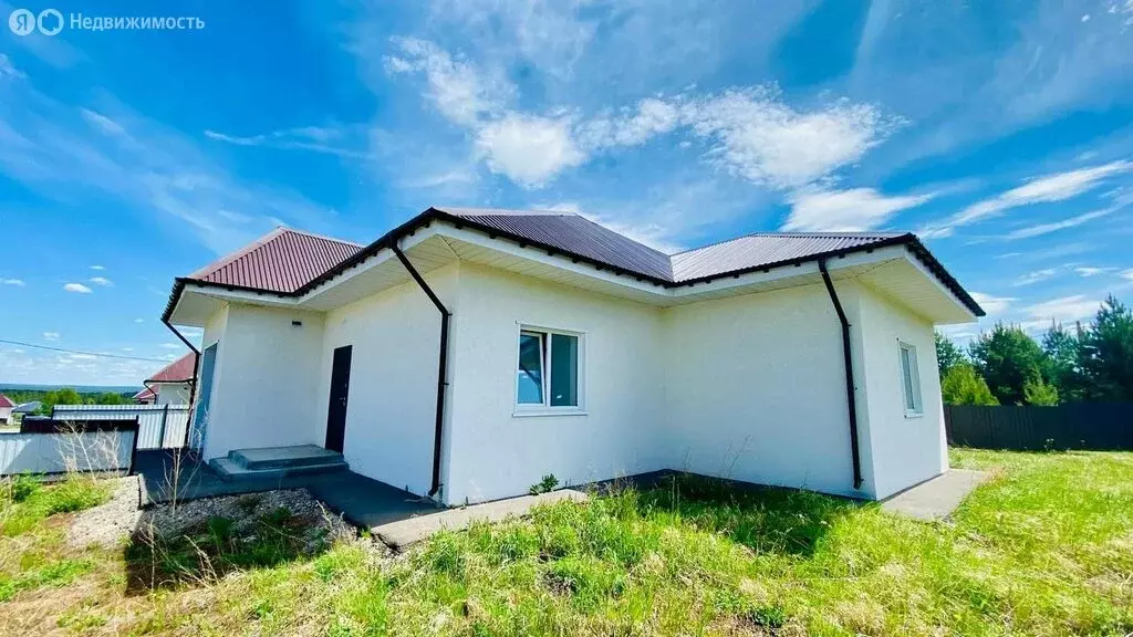 Дом в посёлок Горный, Гранатовая улица (180 м) - Фото 1