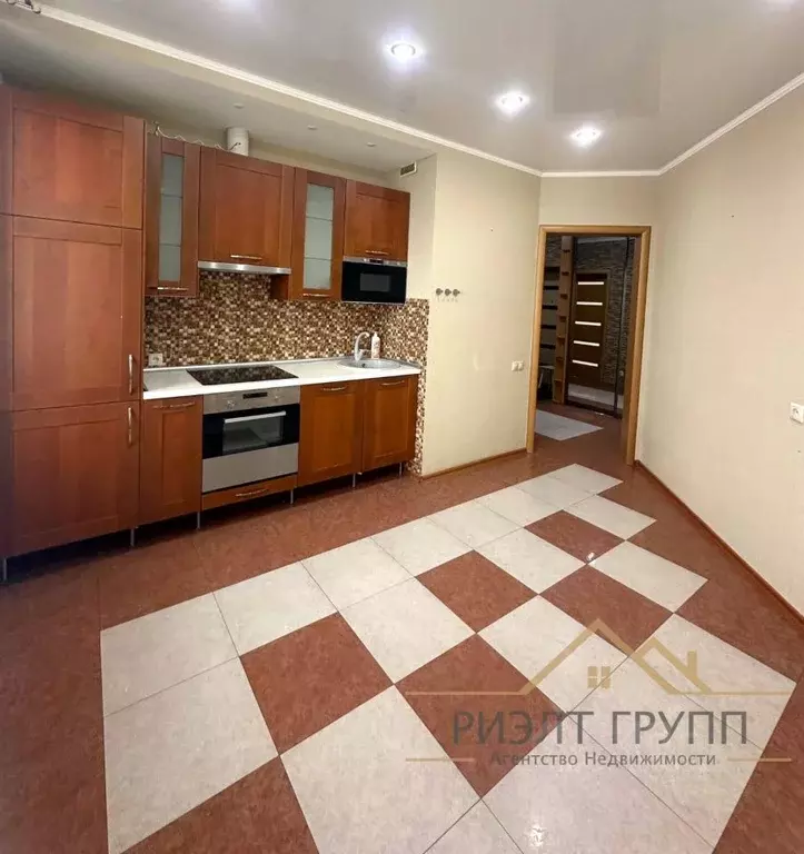 2-к кв. Татарстан, Казань ул. Маршала Чуйкова, 62 (68.5 м) - Фото 1