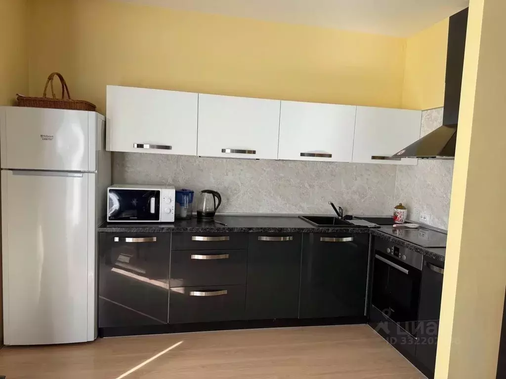 Студия Санкт-Петербург ул. Оптиков, 34К1 (28.6 м) - Фото 0