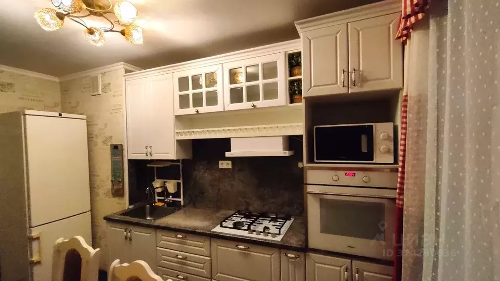 3-к кв. Татарстан, Казань ул. Голубятникова, 13 (66.0 м) - Фото 2