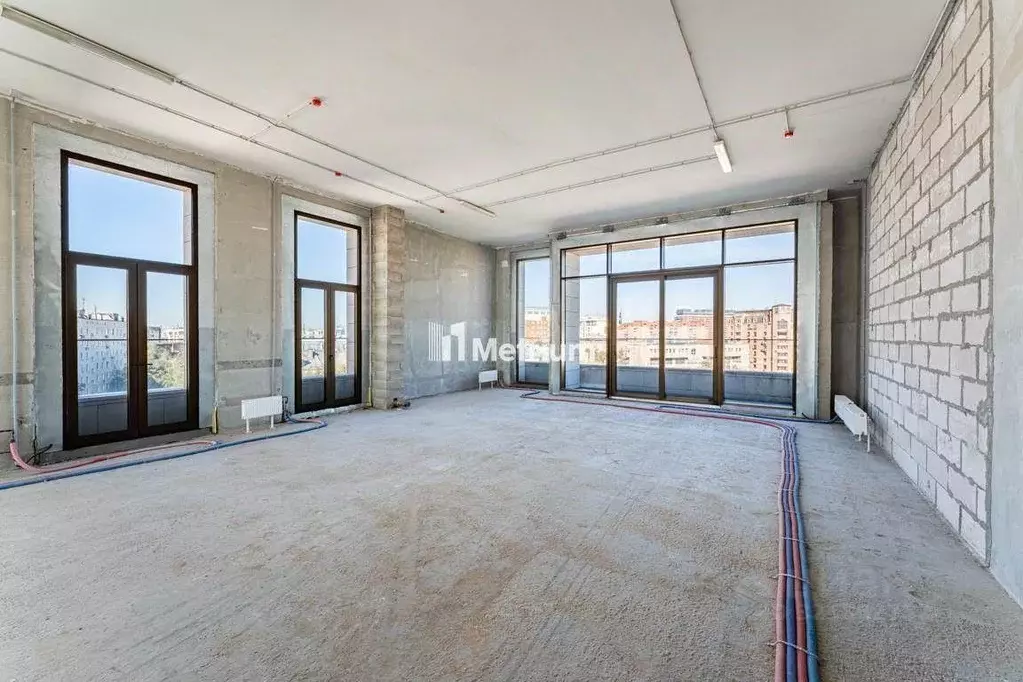 Квартира, 5 и более комнат, 390 м - Фото 1