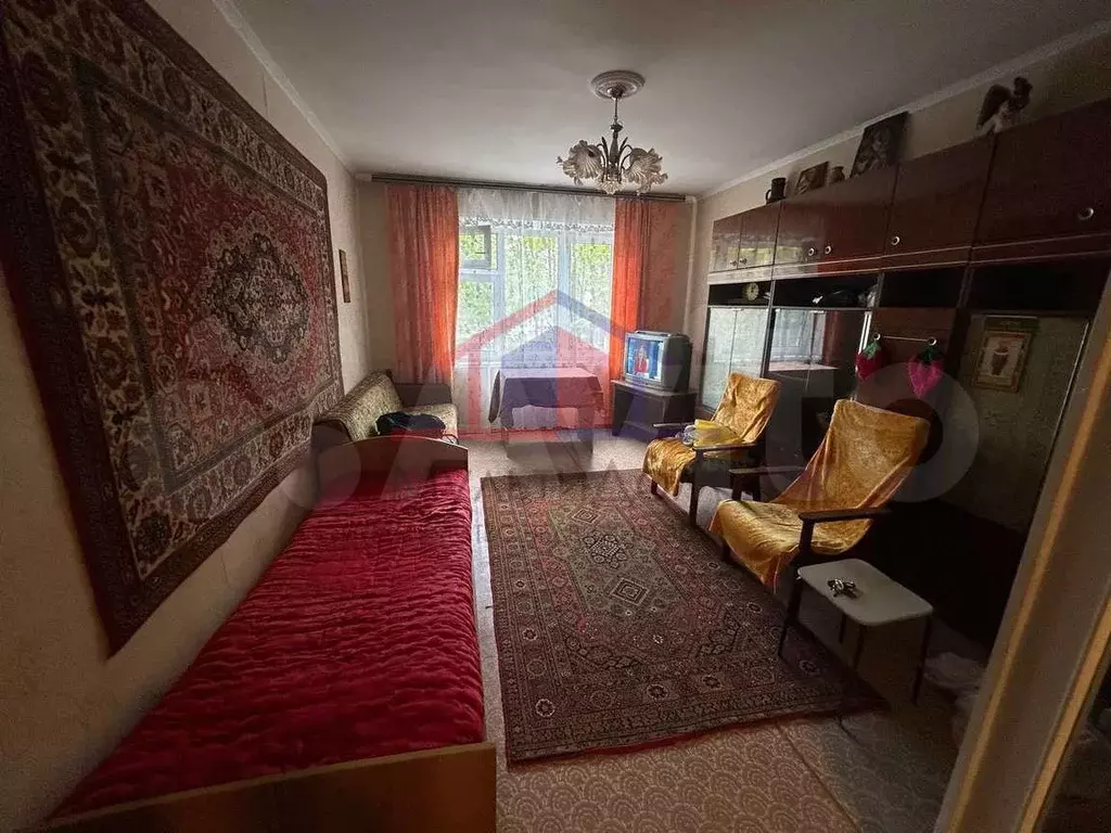 1-к. квартира, 60 м, 1/9 эт. - Фото 1