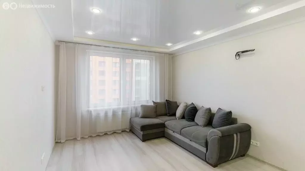 Квартира-студия: Тюмень, улица Ю.-Р.Г. Эрвье, 32к1 (30.5 м) - Фото 2