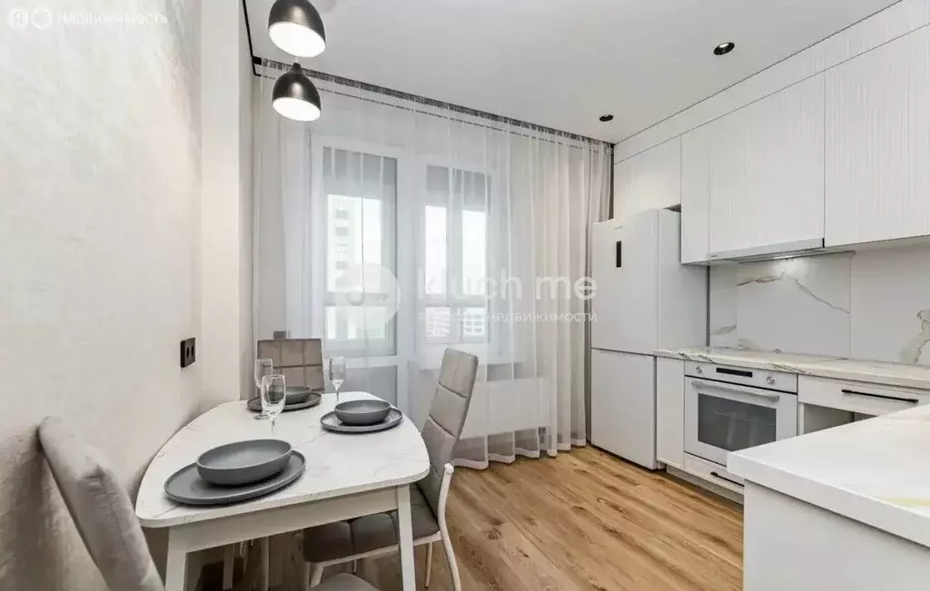 1-комнатная квартира: Казань, улица Александра Курынова, 5к1 (37 м) - Фото 2