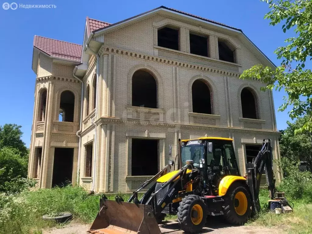 Дом в Пятигорск, улица Кутейникова (564 м) - Фото 0