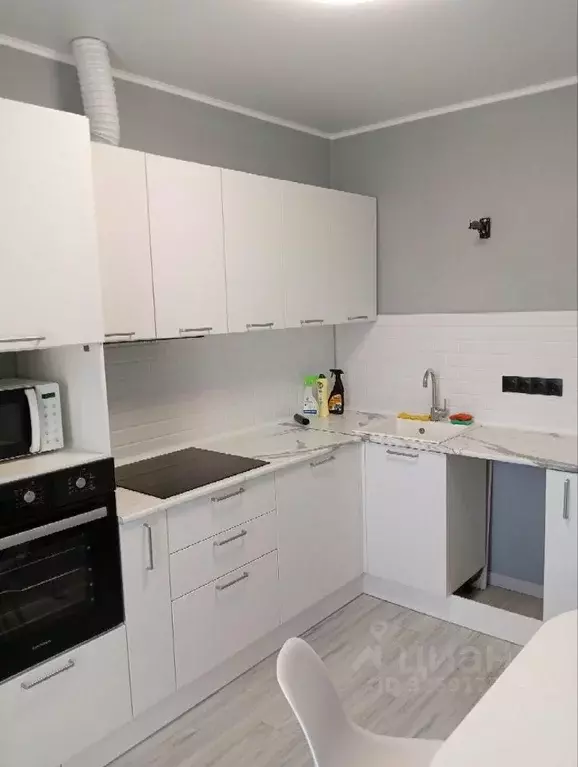 1-к кв. Тюменская область, Тюмень ул. Раушана Абдуллина, 6 (35.3 м) - Фото 1