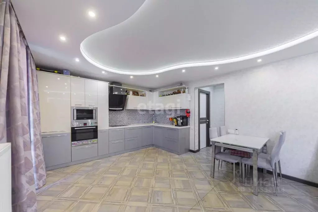 2-к кв. Тюменская область, Тюмень ул. Михаила Сперанского, 33/1 (82.5 ... - Фото 1