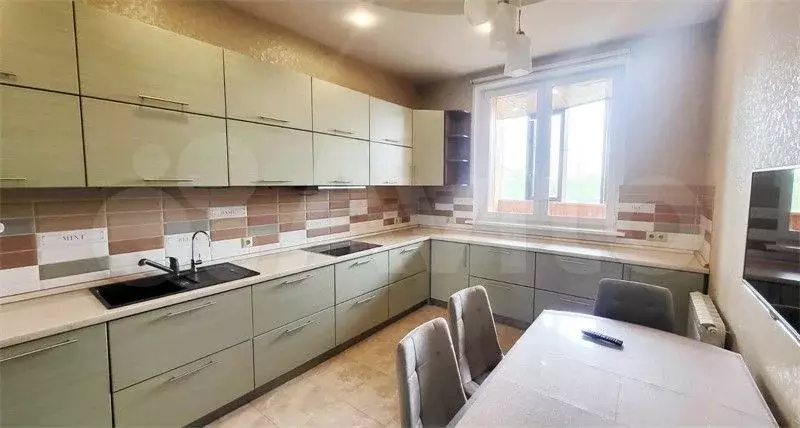3-к. квартира, 117 м, 8/19 эт. - Фото 0