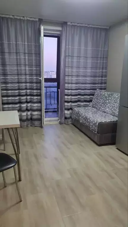 1-к. квартира, 43 м, 8/15 эт. - Фото 0